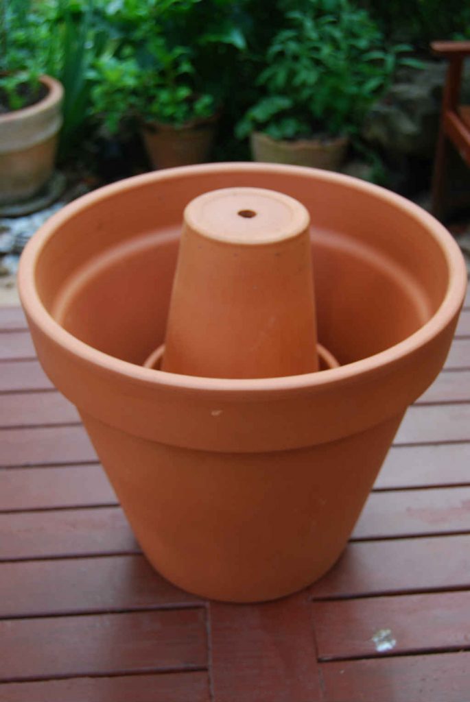 tandoor pots in place